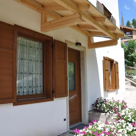 El Ladinia Someda Apartment Moena Exterior photo